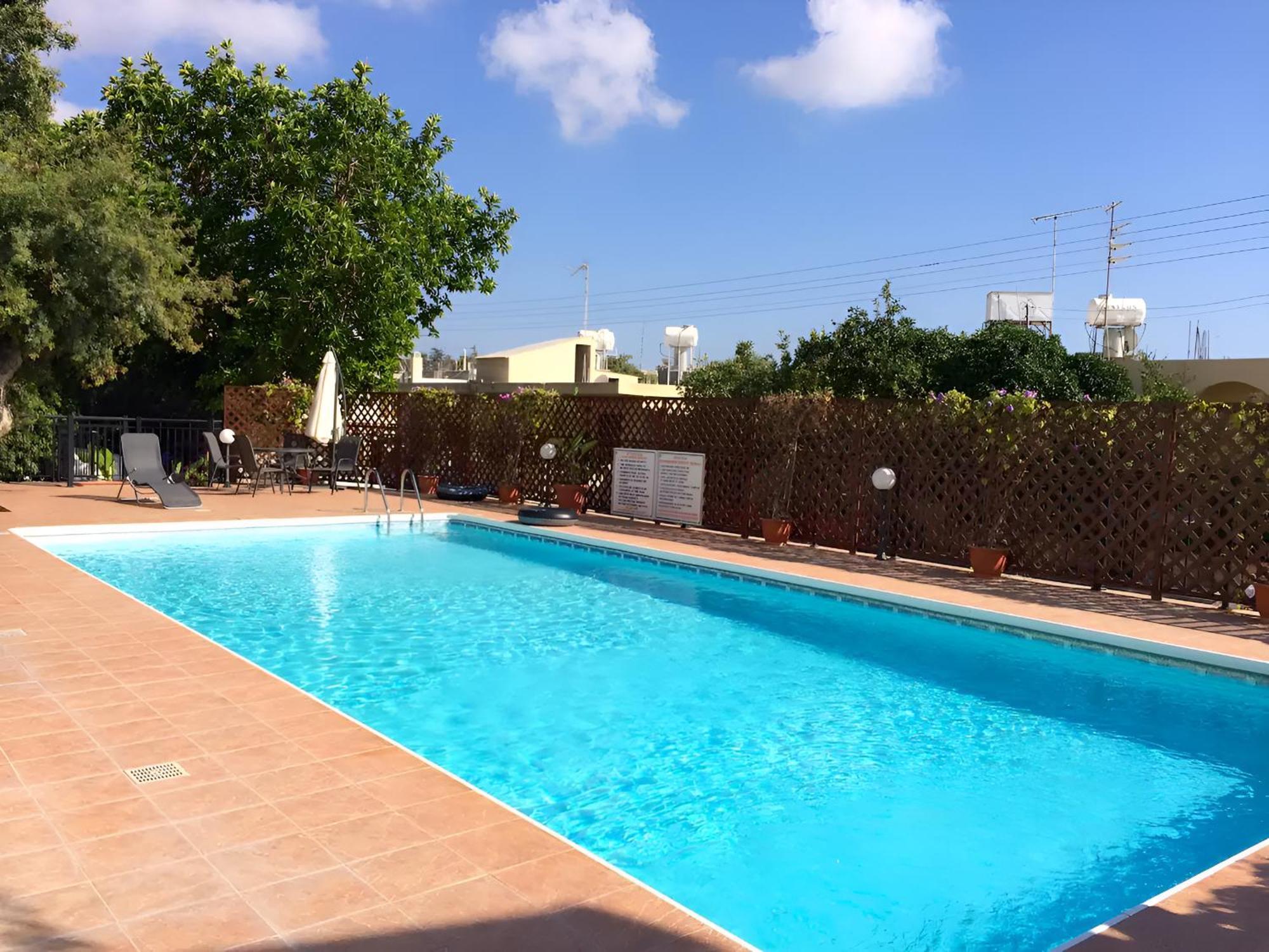Peaceful Apartment With Double Bed - Oak Breeze Paphos Exterior foto